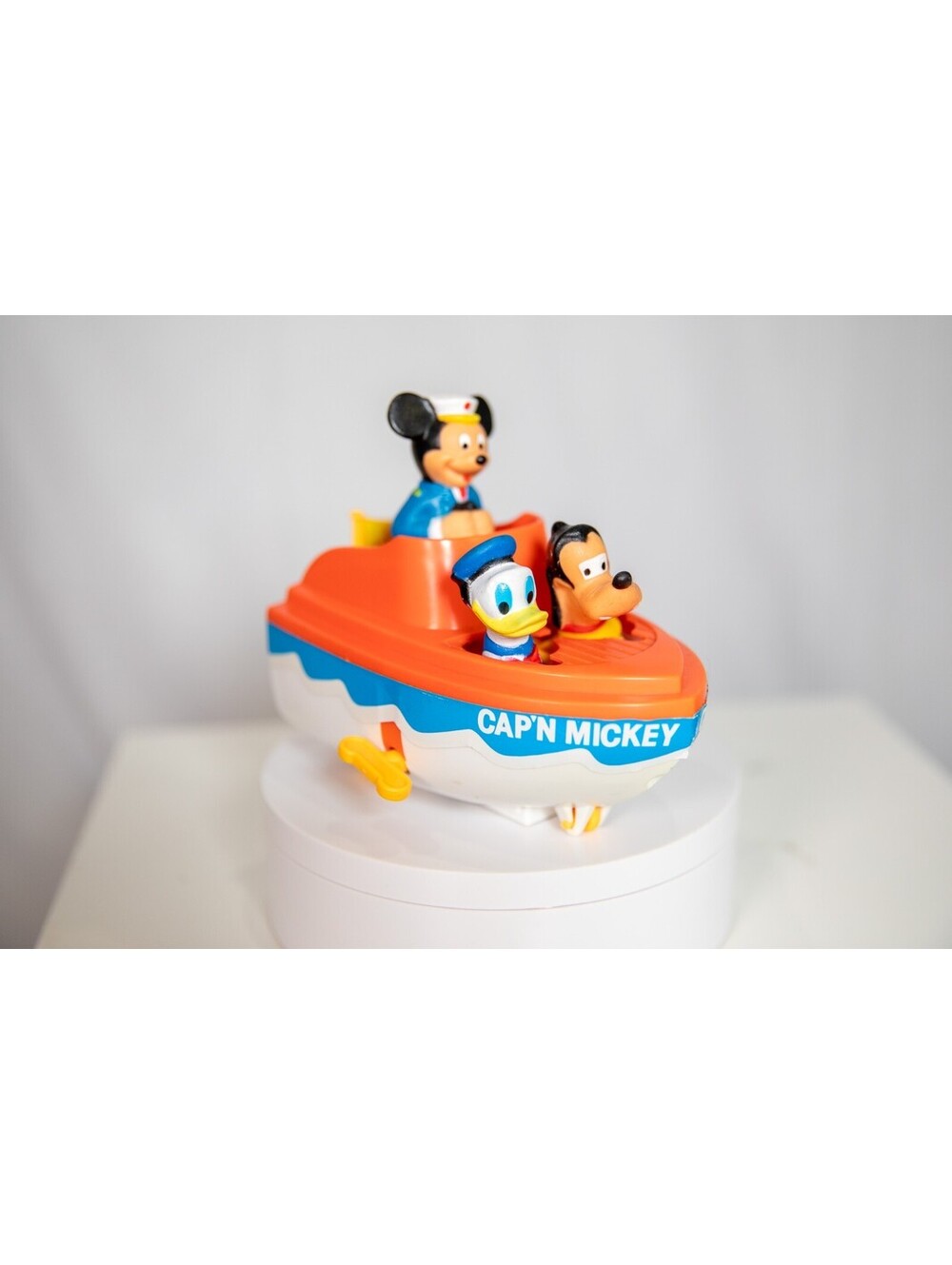 Vintage Disney Illco Cap’n Mickey Motorboat Boat Wind-Up Floats 1970s Goofy